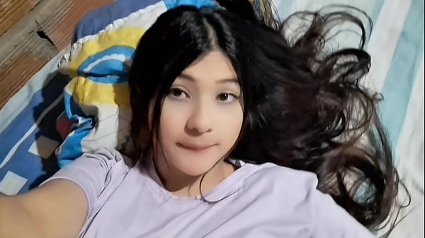 Masturbaci&oacute;n casera de una chica latina