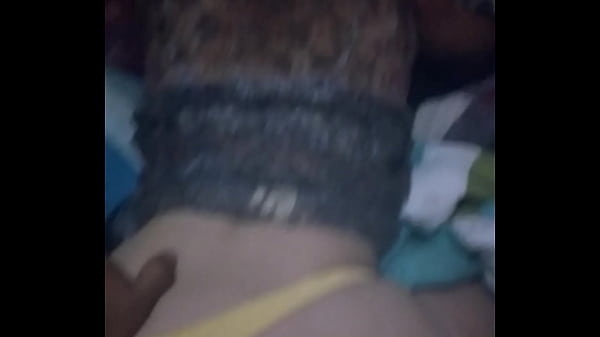 arrombando o cuzinho da bunda guloza da esposa