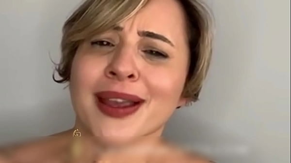 Pulando gostoso no pau do colega do marido e ainda tudo depois!