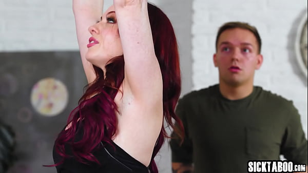 Sexy MILF Jessica Ryan swallowed huge cock and enjoyed hardcore pussy fucking  