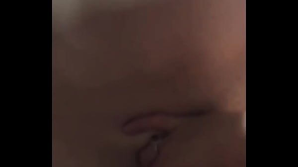 Sliding in the pussy 