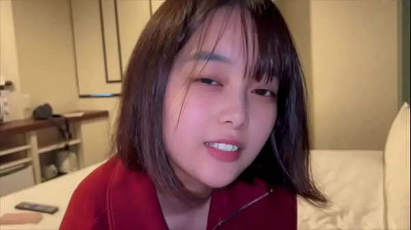 角オナしてたら臭いおまんこから臭いがふんわり香ってきました