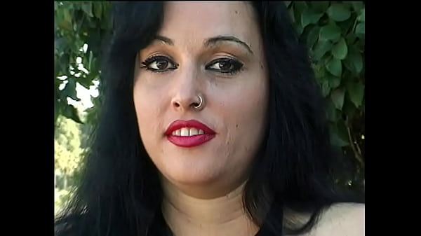 Just Off The Bus #1 (1999) - Search for new babes