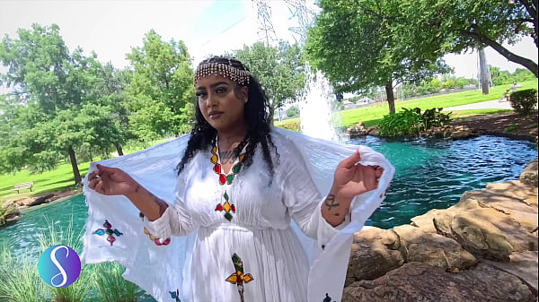 Big BOOTY ETHIOPIAN SLUT LOVES GETTING HER HOLES FILLED!