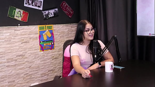 Come&ccedil;ou como garota de programa, e o homem iu o fio terra, e o fetiche que mais em &eacute; o... - Rai Dobler / Divers&atilde;o ao Cubo (SHEER/RED)