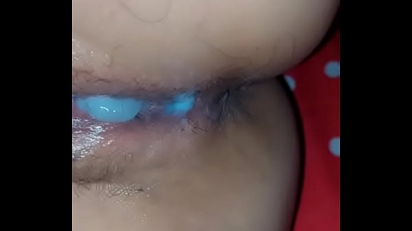 Jovencita llega caliente de la universidad y con ganas comer verga gime y llora.  