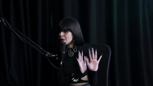 Sempre foi safada, teve um ex-namoardo t&oacute;xico, tem um cliente fiel, gosta de dar o cu, e o que gosta no BDSM... - Miyuki Mika (WATCH ON: SHEER/RED)