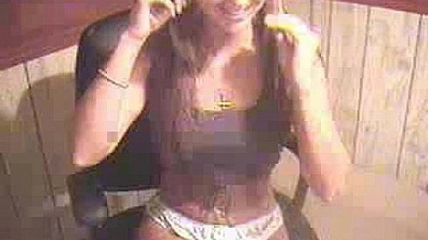 Teen wearing granny panties flashing her boobs on surveliance cam