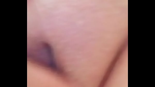 Mi putita dedeandose  