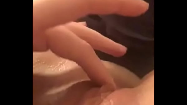 Bucetinha 18 anos cheia de melzinho