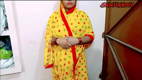 Indian desi bhabhi ki hand chudai  