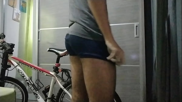 Menino virgem querendo dar  