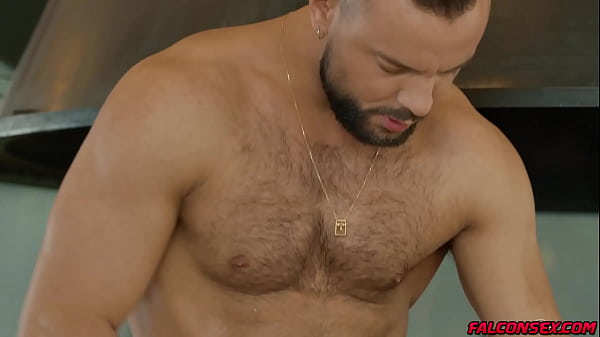 Content creator Dmitry Osten fucked by Sir Peter until he cum hard