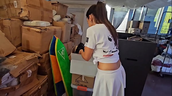 In mezzo a questo caos Maya trova qualcosa di interessante, Parte 1 TANTALY Usa il codice FERRERO per ottenere uno SCONTO.  