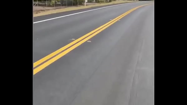 Ator famoso com a rola marcando na roupa e &eacute; muito gostoso