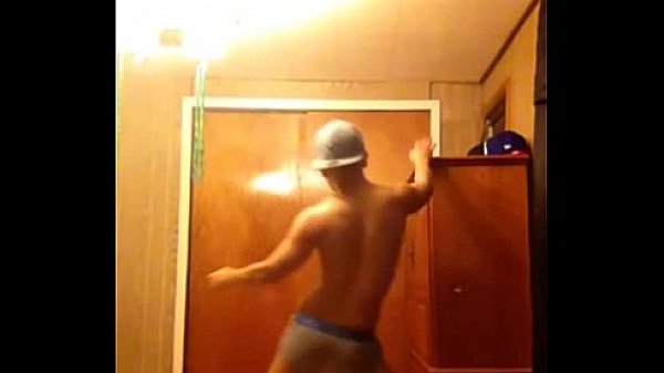 Mexican boy twerking 