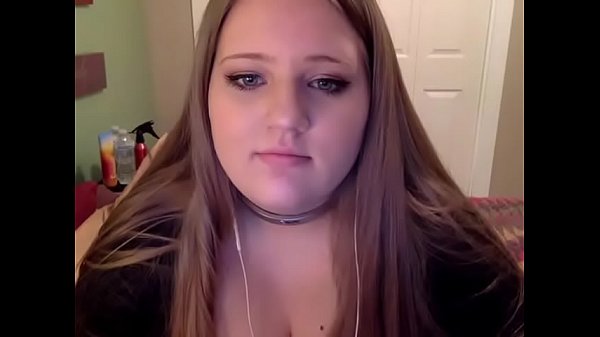 Large teen girl live cumming pussy