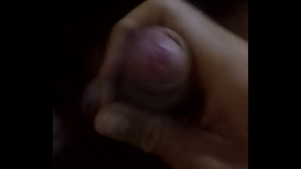 Punhetando no v&iacute;deo