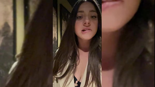 At my arrival, I get fucked in my hotel room- Luna Doll