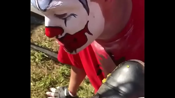 FlipFlop The Clown Muddy Boot Worship With Hott Sauce At The 2018 Gathering Of The Juggalos