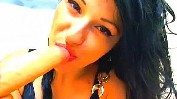 hot miss suckable can do it by herself(5).flv