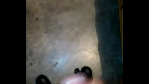 masturbasion y corrida sorprendente  