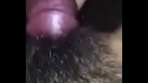 Diễn vi&ecirc;n nh&agrave; h&aacute;t ch&egrave;o qu&acirc;n đội  