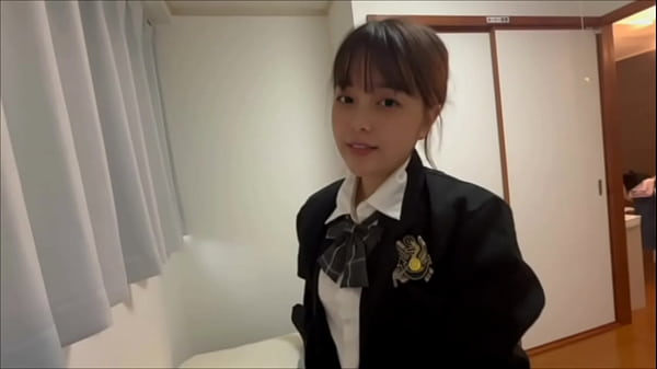 【高◯生カップルの性事情】家に誰も居ない時を狙って彼女とハメ撮りえっちしました。興奮し過ぎてガン立ちする彼氏のチンポ。