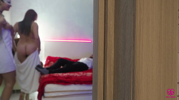 Double cream BJ 2 girls 1 guy