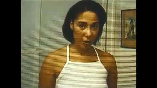 Horny babe gets her mouth filled with a huge dick before getting banged