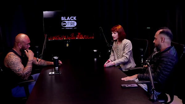 Querem a regulamenta&ccedil;&atilde;o da produtora, da para classificar quem entrou no porn&ocirc; por dinheiro e tes&atilde;o, e n&atilde;o se estressa com gente incompetente - Reh Queen & Kstro (WATCH ON: SHEER/RED)