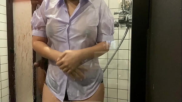 shower sex with big boobs girl