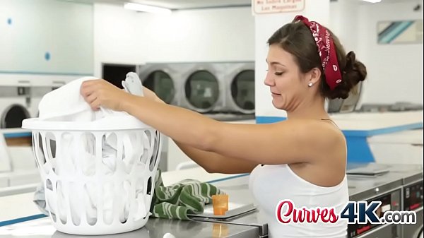 Cute chick blowing cock on floor