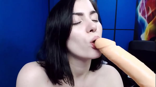 Russian webcam teen is deepthroating like goddess