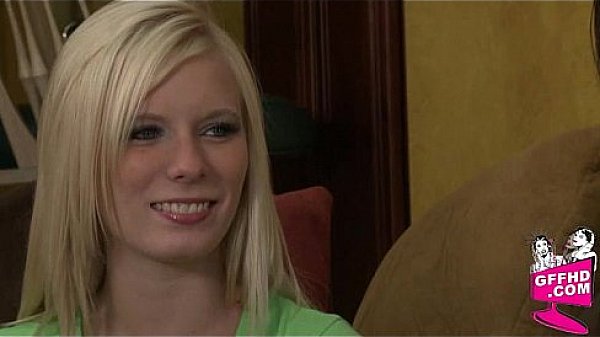 Girls having fun 1065  