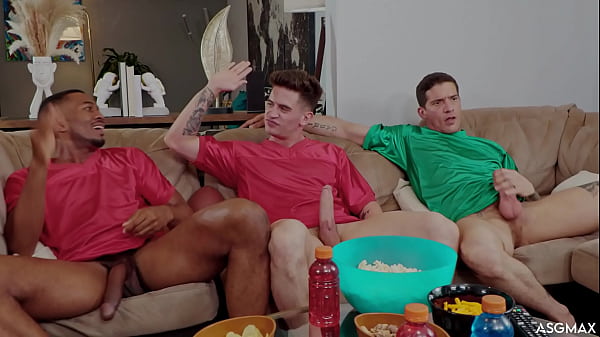 Seasonal Scoring: Trevor Brooks Hosts a Threesome Tailgate with Massive Plays