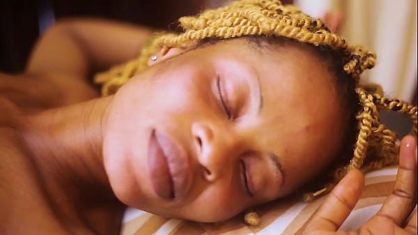 Amateur pussy licking massage  