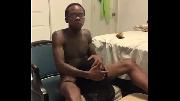 Chubby girl eat cock