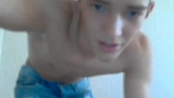 Very cute gay twink on cam holds his tight asshole open and fingers