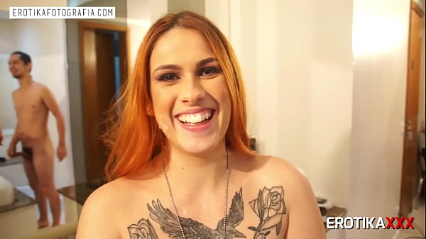 A Ga&uacute;cha, Luccy Joplin, pergunta aos f&atilde;s: DP ou Gangbang? O que voc&ecirc;s preferem ver eu fazendo, na minha pr&oacute;xima cena?