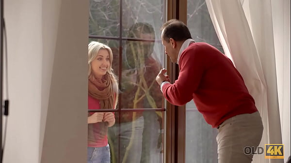 OLD4K. Mature guy doesnt miss opportunity to have fun with sexy gal 