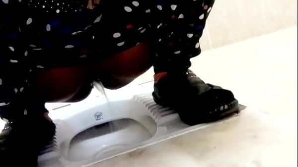 jesmin pee deshi peee  