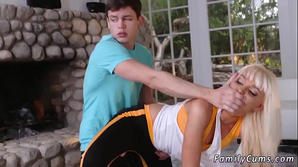 Big tit milf pounded first time Stretching Your Stepmom  