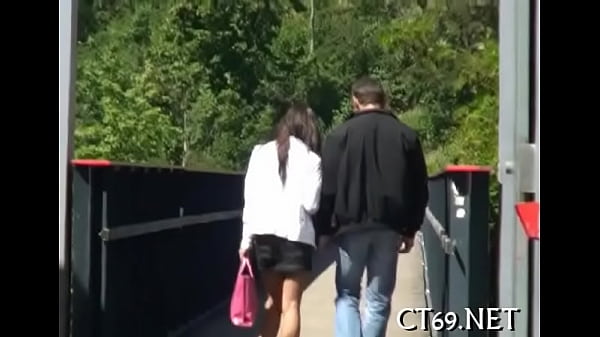 Juicy floozy endures hot sex