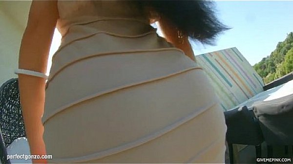 Super hot solo girl April Blue masturbating on Give Me Pink gonzo style