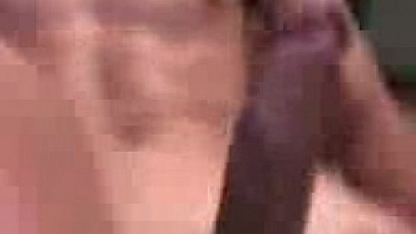 Se masturba por web cam