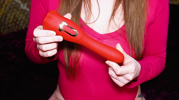GamerGirlRoxy Using HoneyKissMe's  Eva, biting mouth and g-spot vibrator.