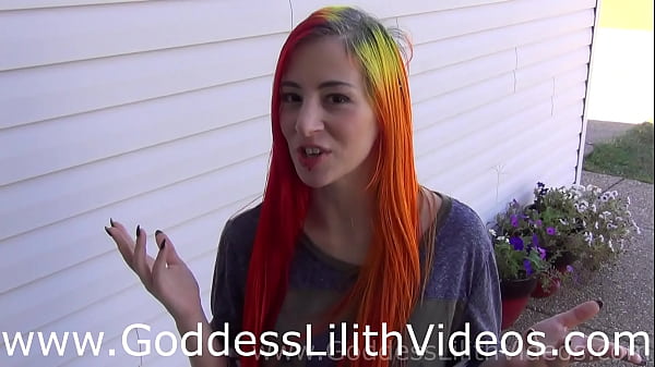 hot girls walk through the dirty and get their bare feet all filthy  