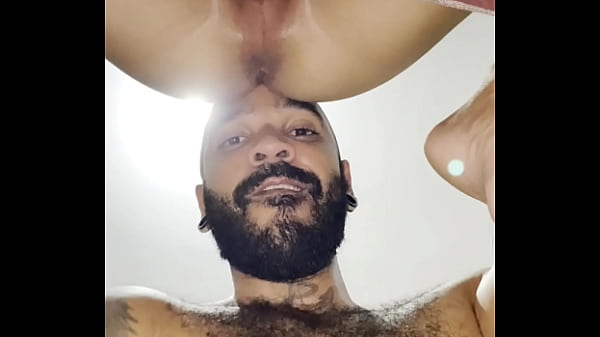 O novinho deu em cima de mim na rua e me levou pra casa dele - Assista completo (RED)