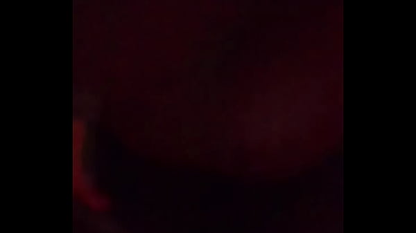 Putinha gostosa pede pra apanhar